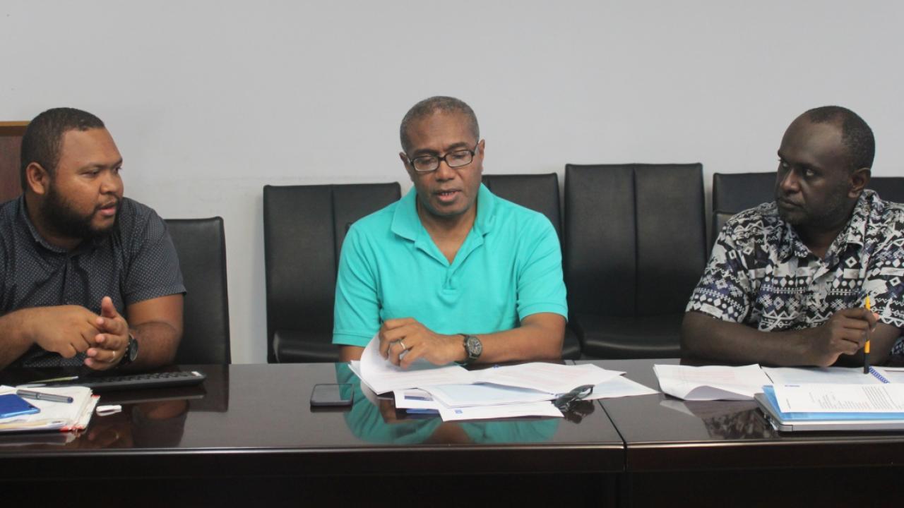 From left, FRC Secretariat Mr. Whitmon Tabiru, FRC Chair Hon. Peter Kenilorea Jr and Hon. Sammy Galokale of the Parliamentary Environment and Conservation Committee debrief at the Paul Tovua Complex before their departure to Tahiti.